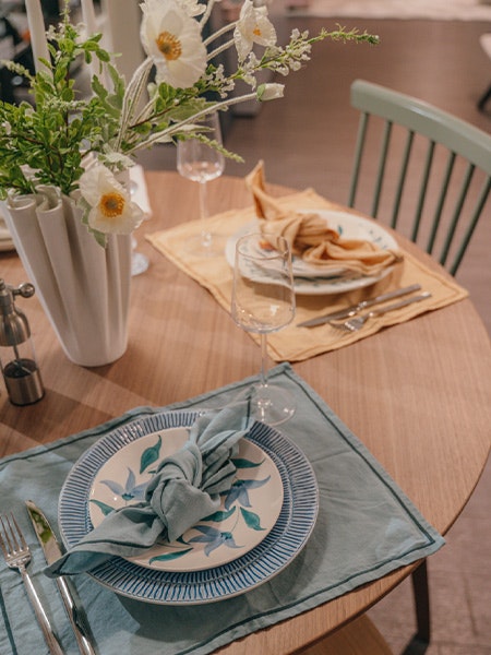 Handla Mateus och få textilier från Decotique