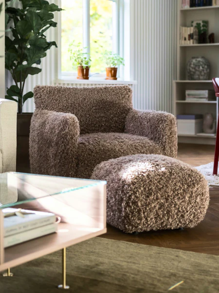 Fåtöljer och sittpuffar